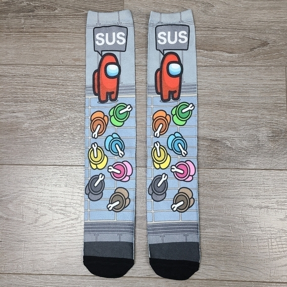 Two Pairs of Unisex Knee High Among Us Novelty Socks One Size - Picture 2 of 16